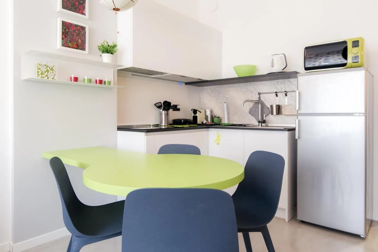 Ng Apartment - Downtown 코모