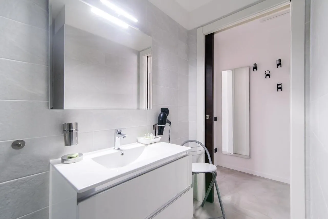 Ng Apartment - Downtown 코모