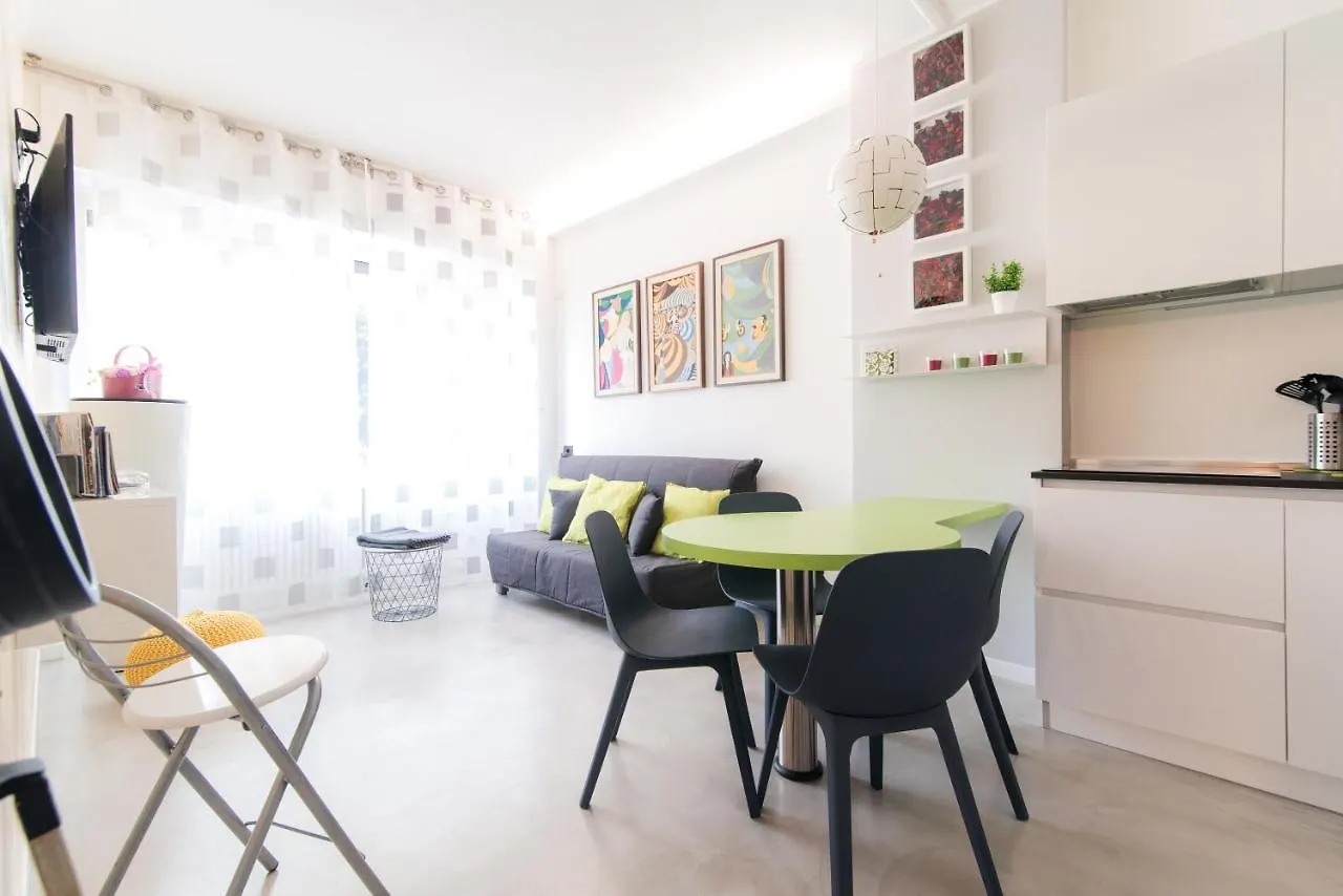 Ng Apartment - Downtown 코모
